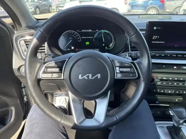 Kia Xceed 1.6 gdi 105ch + plug-in 60.5ch premium dct6 — photo 15