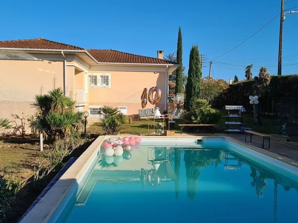 Maison 8 pièces 220 m²