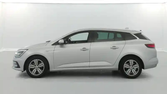 Renault Megane mégane iv estate blue dci 115 edc - 21n — photo 11