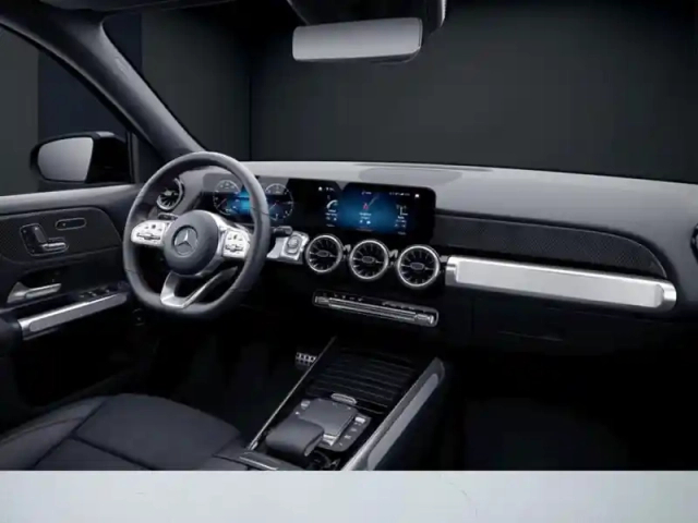 Mercedes Glb 200 d amg line — photo 26