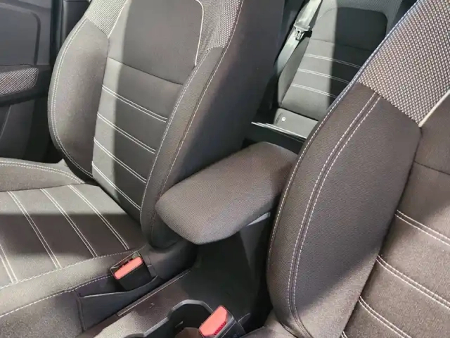 Dacia Sandero tce 90 auto — photo 16