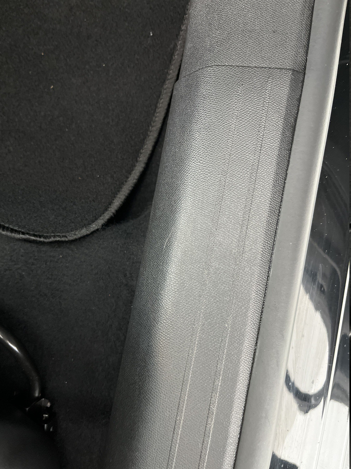 Peugeot 208 — photo 59