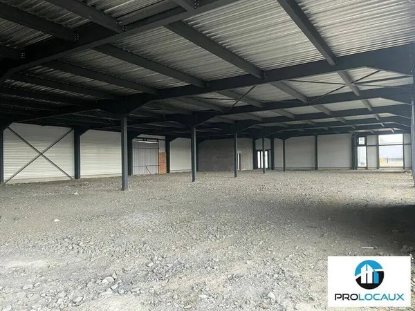 Local d'activité 1881 m²