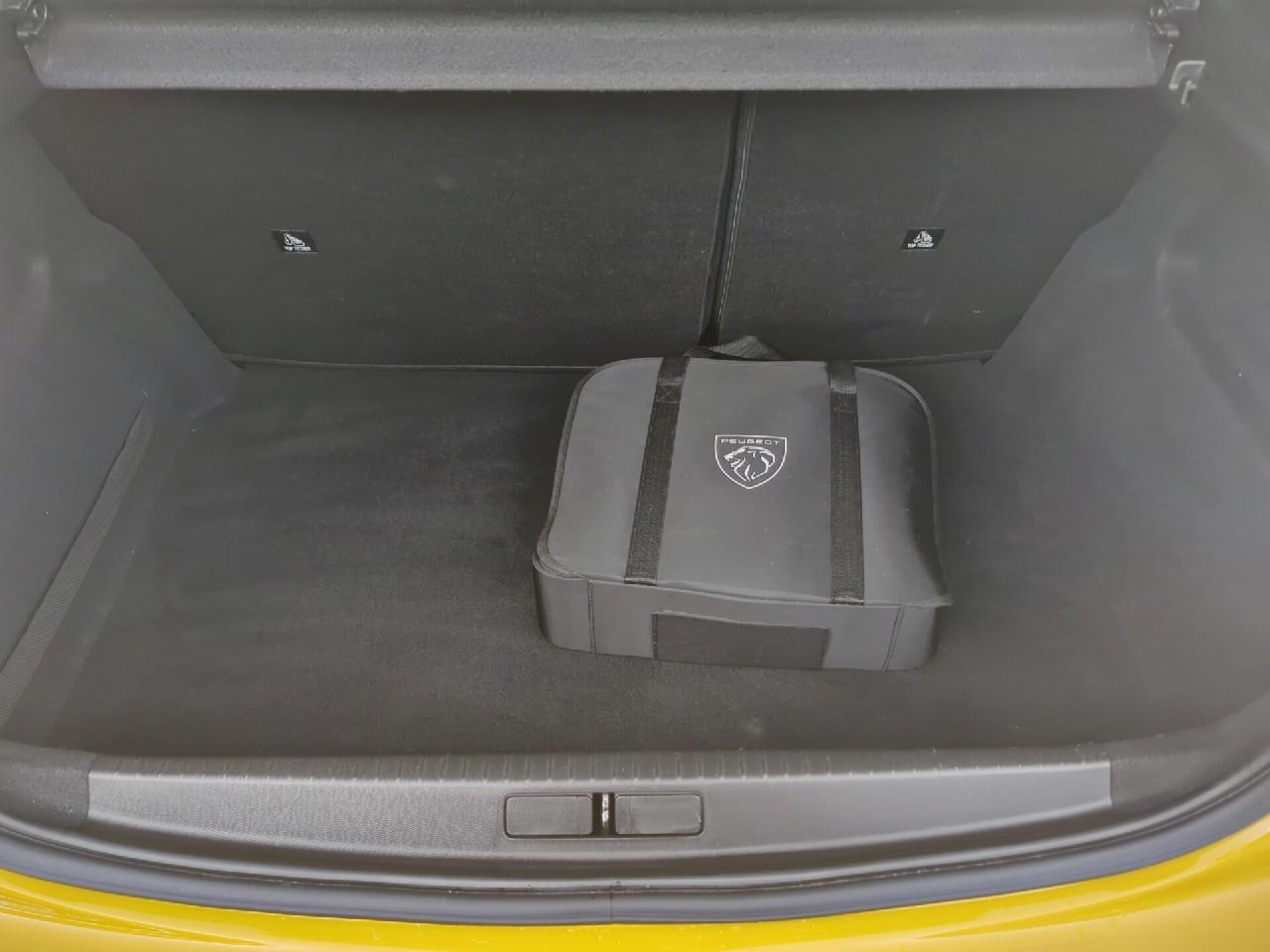 Peugeot 208 electrique 50 kwh 136ch gt — photo 6
