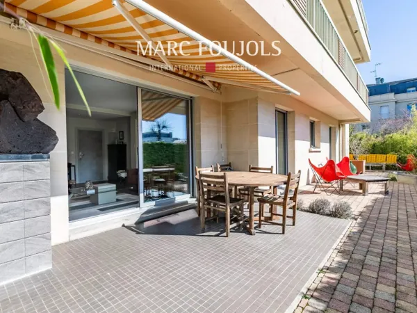 Chantilly centre ville 2 chambres terrasse