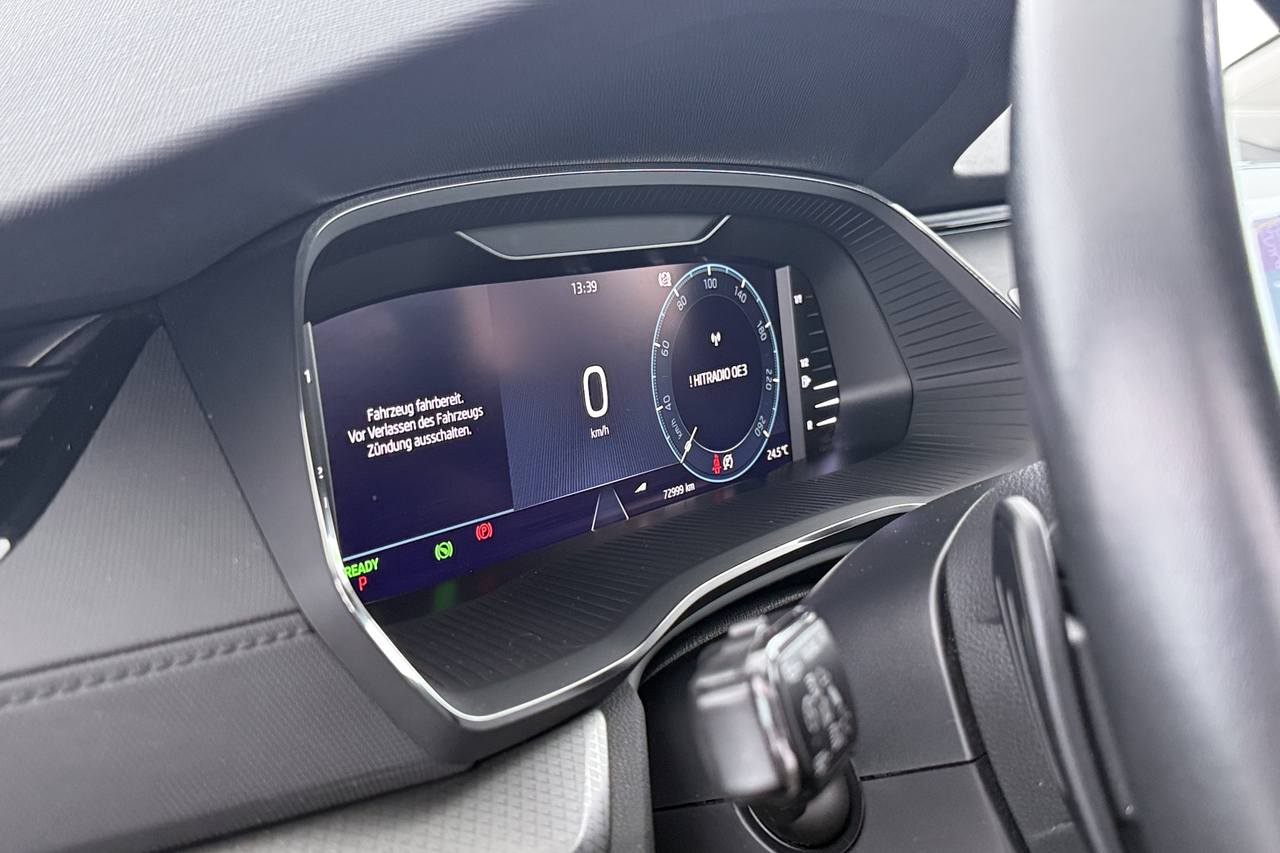 Skoda Octavia Combi — photo 16