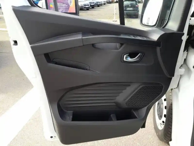 Renault Trafic fgn l1h1 2800 kg blue dci 130 — photo 11