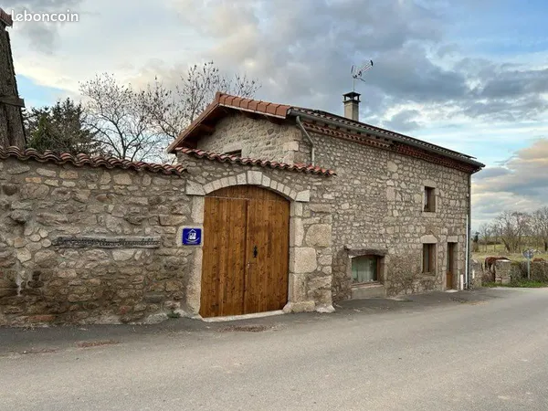 Maison en Pierre meublée 70 m²