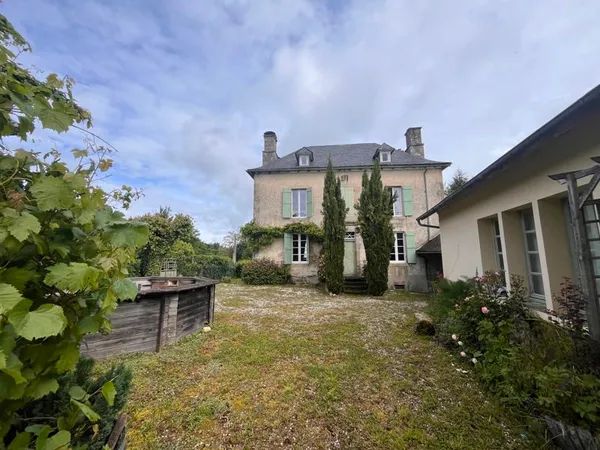 Maison 6 pièces 272 m²