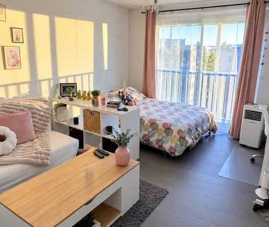 Loue F1 32m² non meublé + place de parking proche gare et centre ville