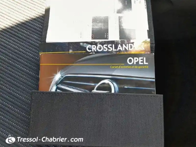 Opel Crossland X 1.2 turbo 110 ch design 120 ans — photo 30