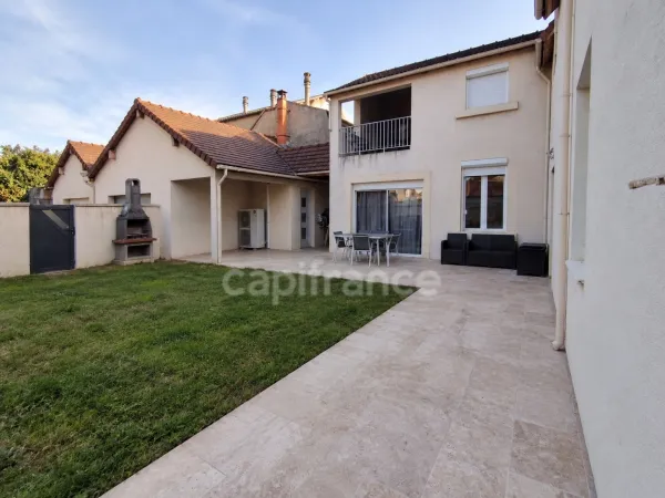 Maison 10 pièces 187 m²