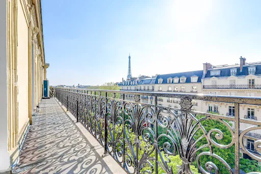 Appartement 6 pièces 223 m²