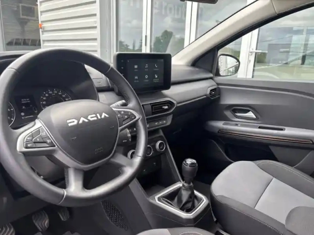 Dacia Jogger 1.0 tce 110ch extreme 7 places -24 — photo 30