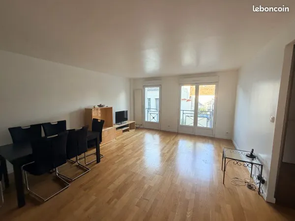T3 meublé 60m² - 2min RER C - Parking - Savigny