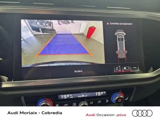 Audi Q3 35 tdi 150ch s line plus s tronic 7 — photo 11