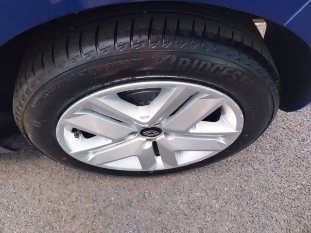 Renault Clio blue dci 100 ch gsr2 — photo 5