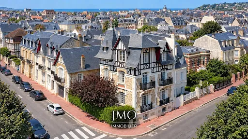 Villa 9 pièces 190 m²