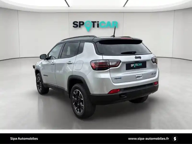 Jeep Compass 1.3 phev t4 240 ch 4xe eawd — photo 3