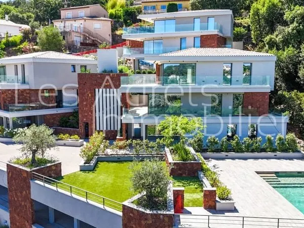 Appartements de Luxe au Coeur du Village