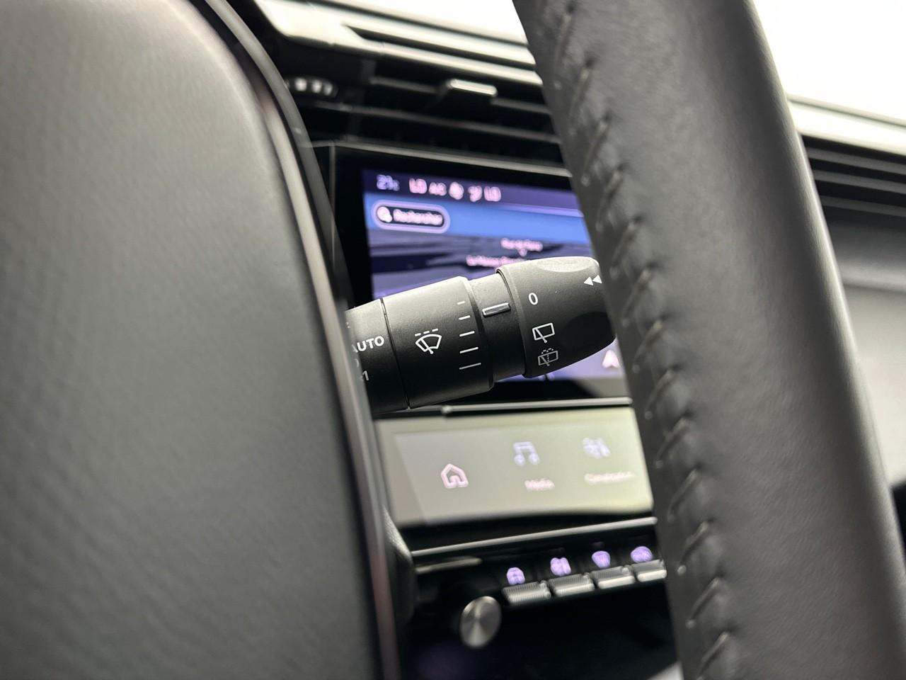 Peugeot 308 sw phev 180 e-eat8 allure pack — photo 21