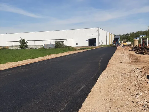 Piste bitumée pour moto-école