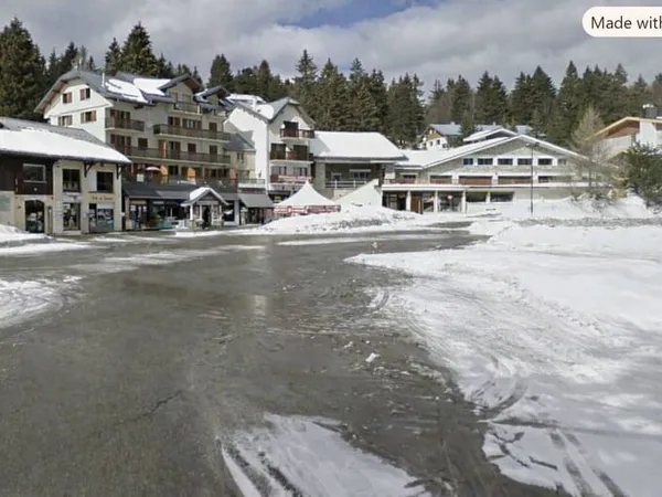 Local commercial 138 m²