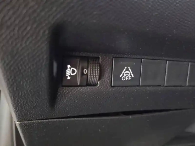 Peugeot 208 electrique 50 kwh 136 — photo 30