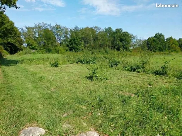 Terrain à bâtir de 1069 m² à SAINT-ETIENNE-DE-TULMONT (82) au prix de 75000