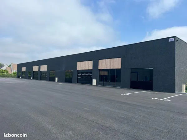 À louer 480m2