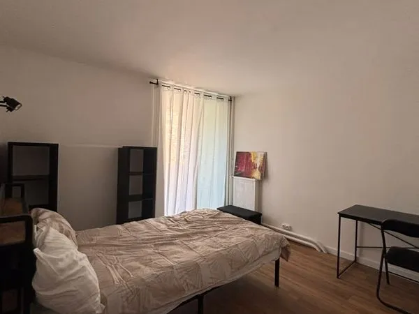 Chambre 14m2 avec balcon dans colocation feminine
