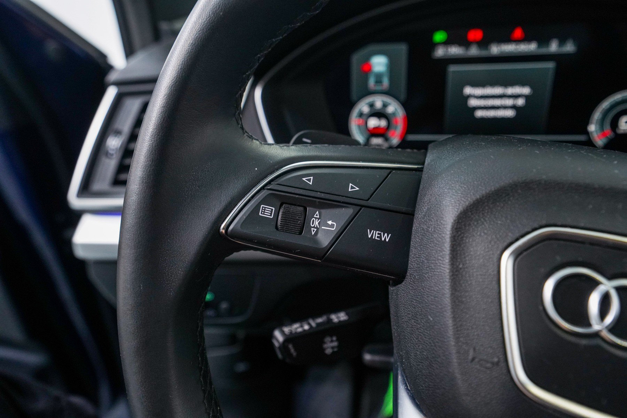 Audi Q5 — photo 21