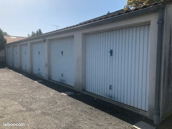 Garage/box a louer