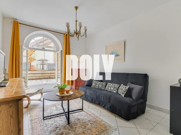 APPARTEMENT 2 PIÈCES - 41 M² - TERRASSE ET CALME - BATIGNOLLES / PROCHE PLACE DE CLICHY