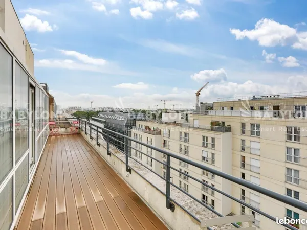 Bureau 649 m²