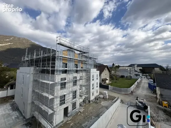 Appartement 2 pièces 51 m² à vendre à Challes-Les-Eaux (73190)