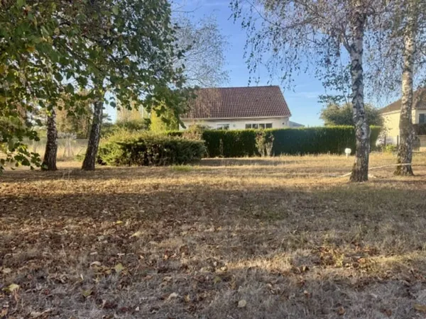 VARENNES CHANGY, PLAIN PIED, GARAGE, 200M2 TERRAIN, CALME, CAMPAGNE, 3 MN DES COMMERCES