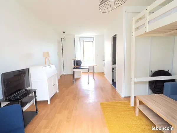 Studio 1 pièce 28 m²