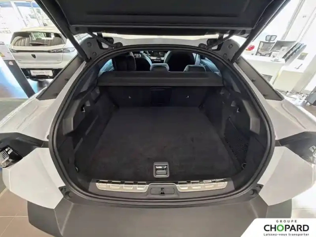 Peugeot 408 electrique 58 kwh 210ch — photo 5