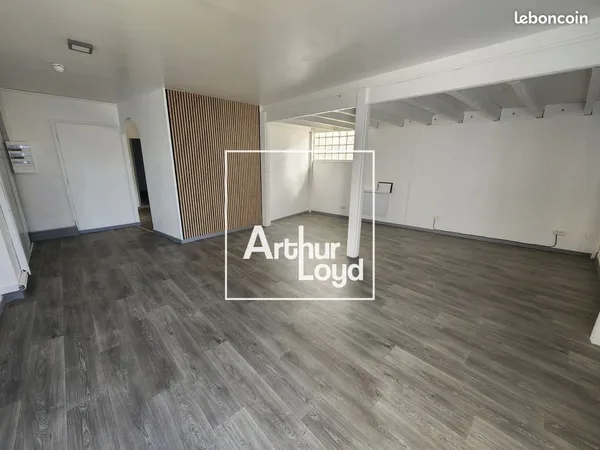 Local 65 m² Bavilliers