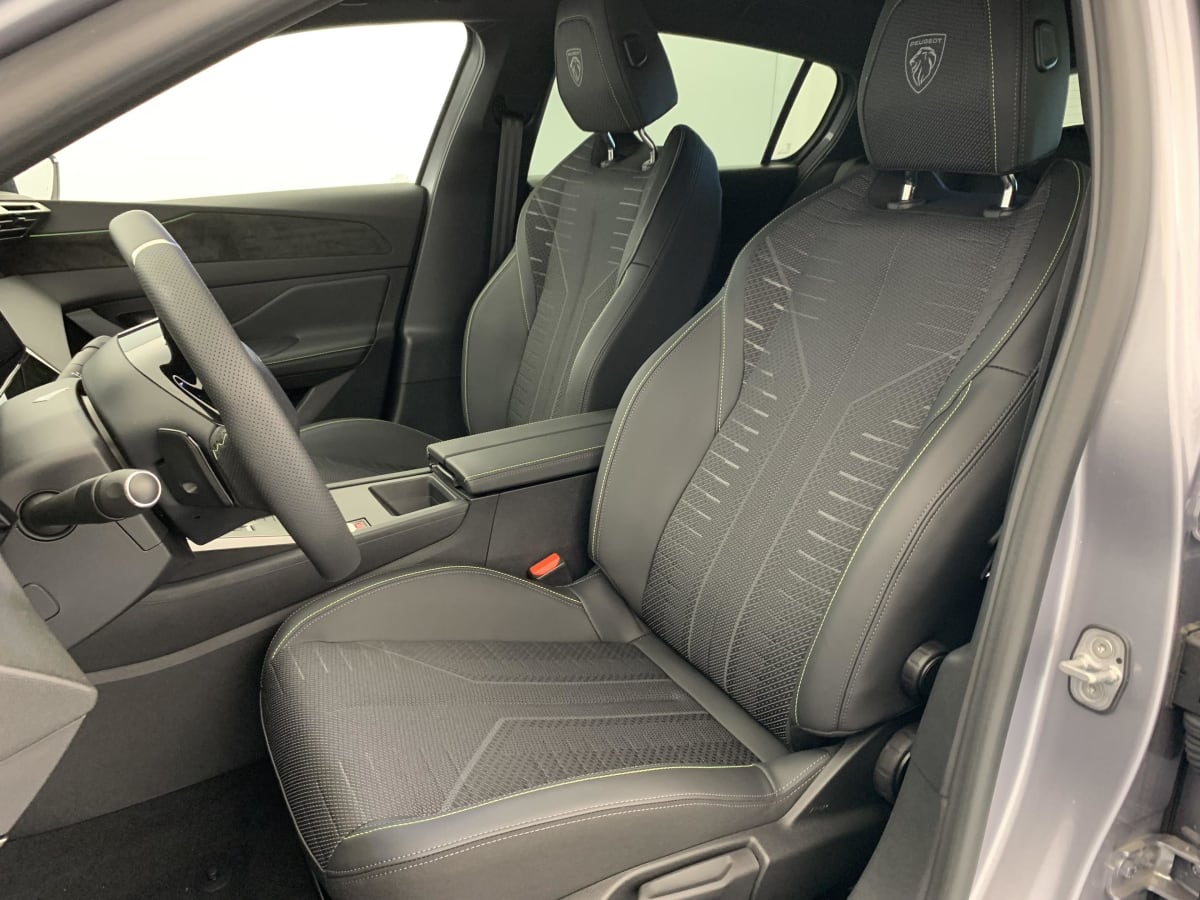 Peugeot 308 — photo 21