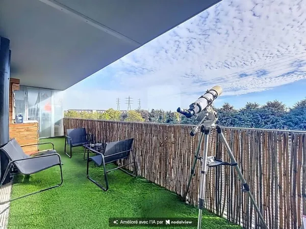 T5 DE 94 m² AVEC TERRASSE, BALCON ET 2 PARKINGS