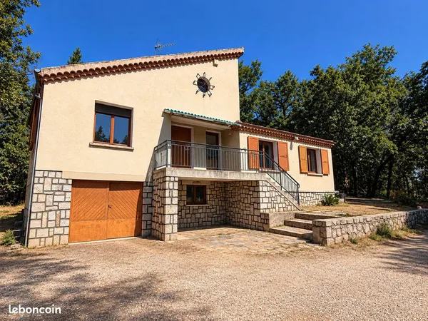 Maison familiale de 140 m² avec 6 796 m² de terrain - annonay, secteur parc déomas