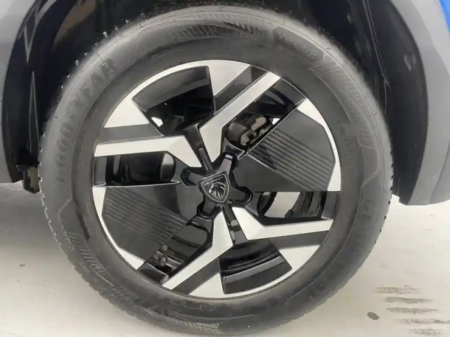 Peugeot 2008 puretech 130 s&amp;s eat8 — photo 19