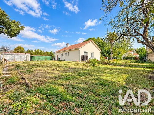 Terrain 326 m²
