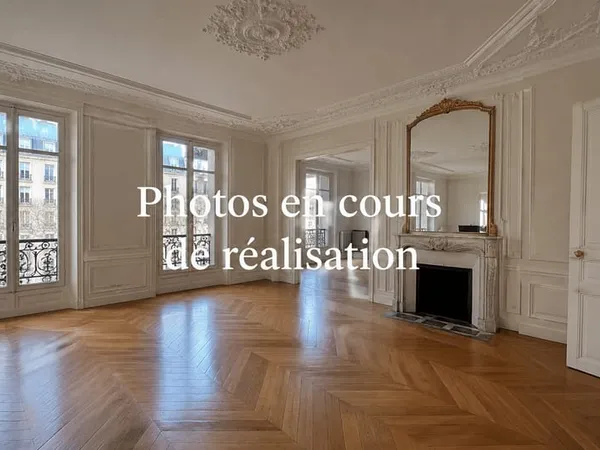 Appartement 8 pièces 335 m²