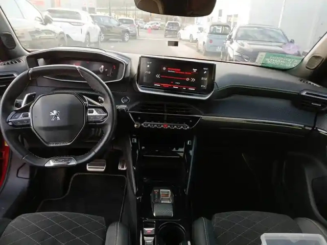 Peugeot 2008 puretech 130 s&amp;s eat8 — photo 11