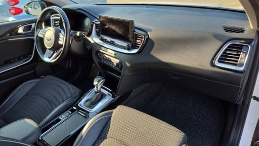 Kia XCeed 1.6 T-GDi 204 DCT7 - Launch Edition – 2020 – 100486 km – Essence – Boîte Automatique — photo 32