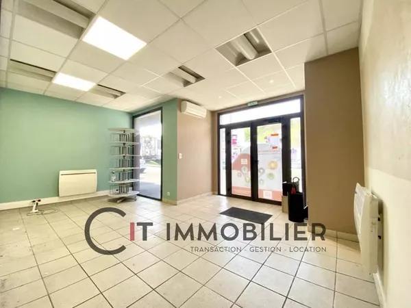 Local commercial 2 pièces 60 m²
