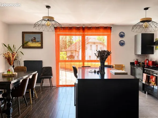 Triplex 167m2 - Jardin, terrasse - secteur Vieugy